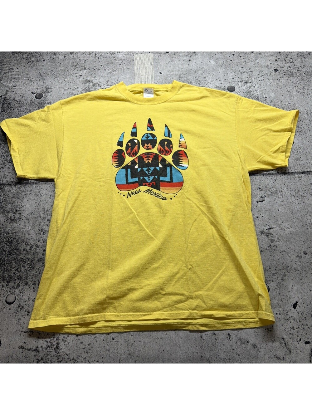 Vintage New Mexico Bear Paw Aztec Tshirt Men Size XL